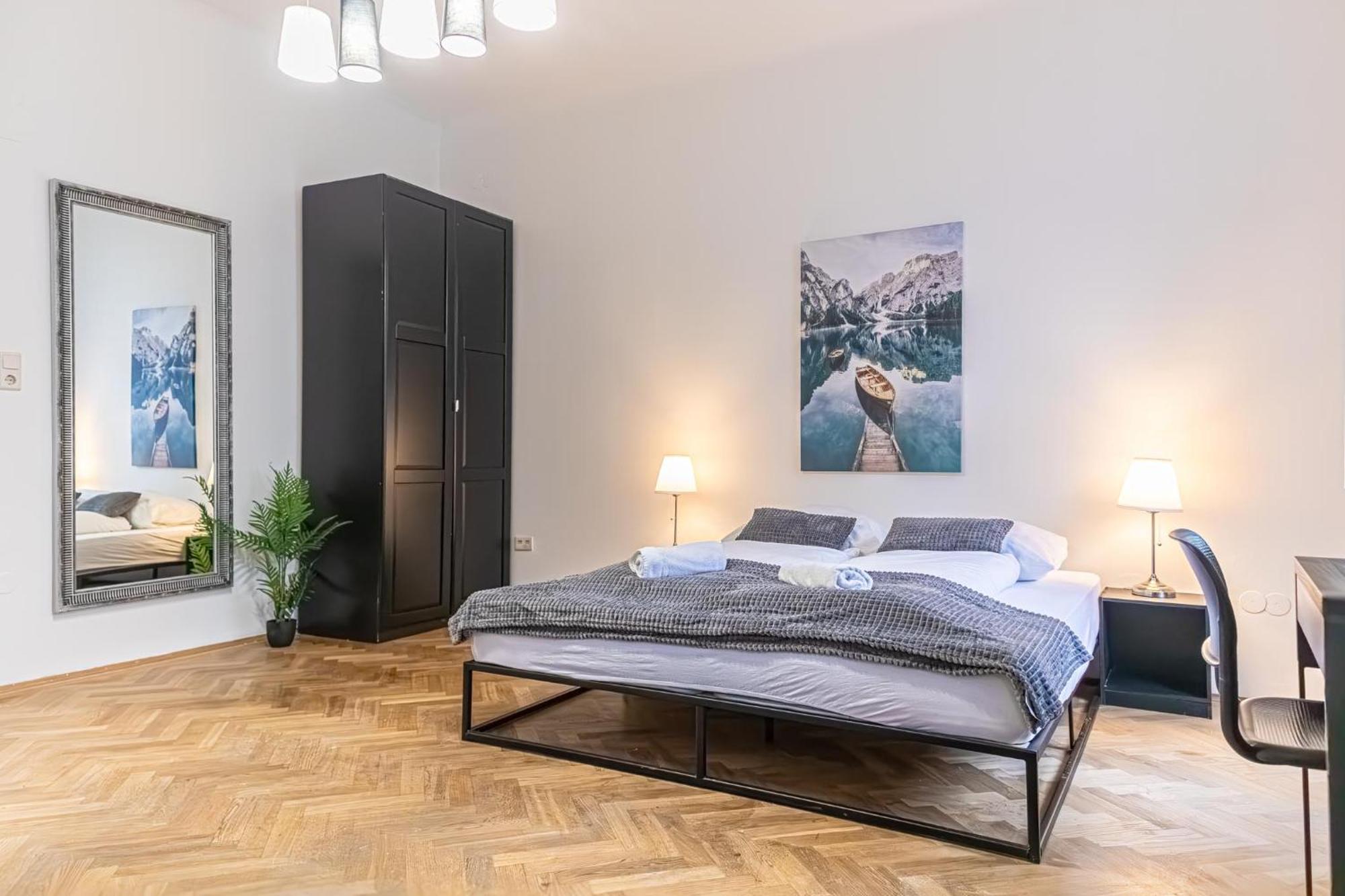 Spacious 2Br Apt -Near Wiener Stadthalle Burggassewiener Well Located Exterior photo