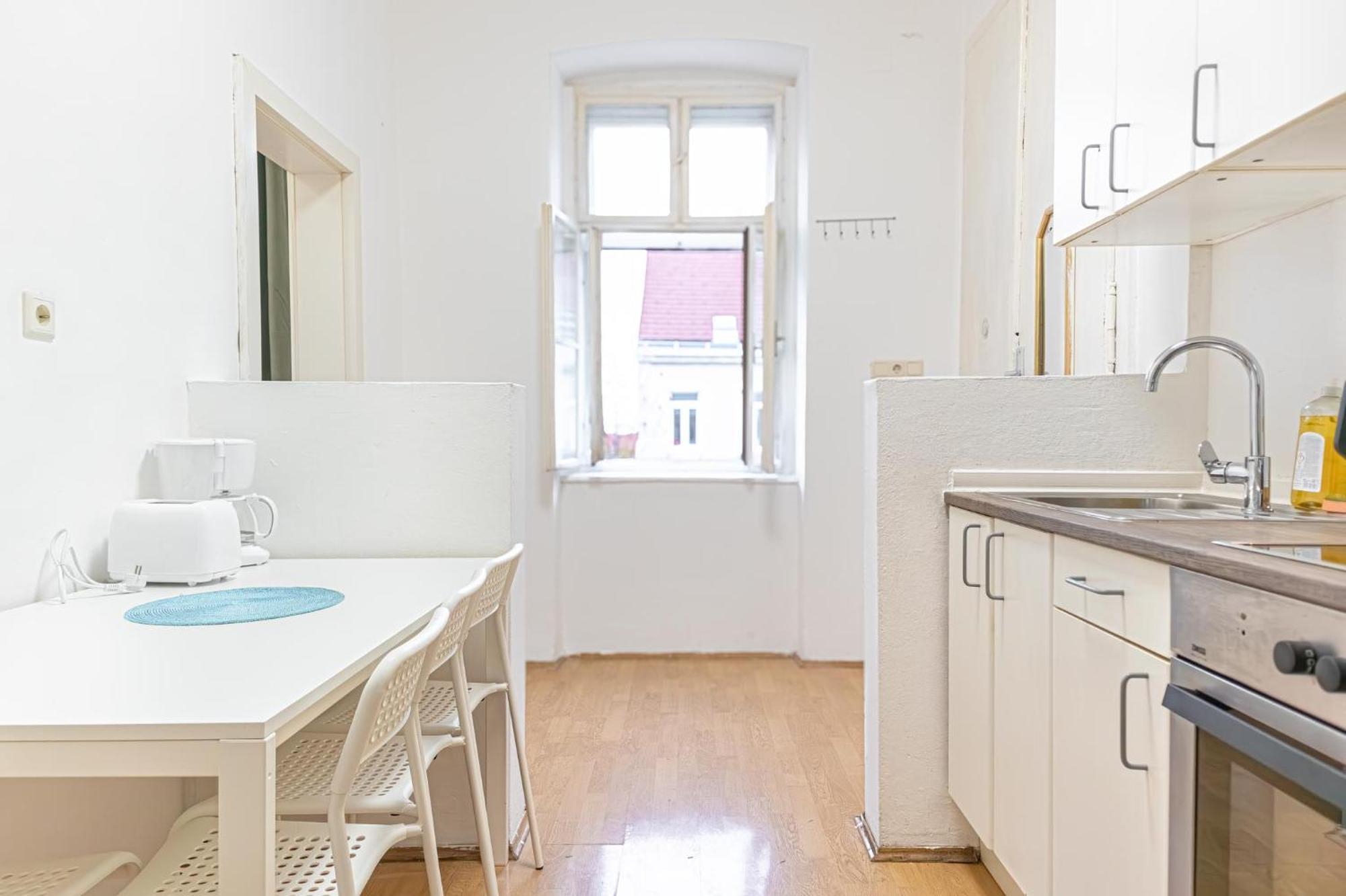 Spacious 2Br Apt -Near Wiener Stadthalle Burggassewiener Well Located Exterior photo