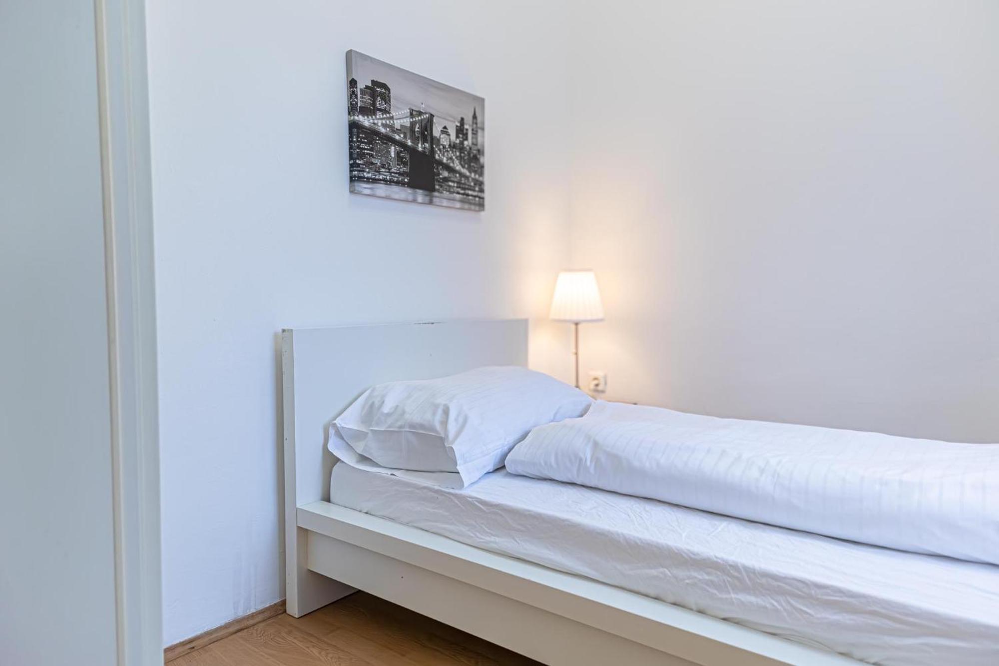 Spacious 2Br Apt -Near Wiener Stadthalle Burggassewiener Well Located Exterior photo